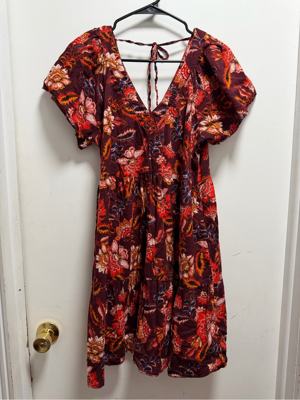 Women's V-Neck Tiered Mini Swing Dress Floral Sz L Red Floral Boho Pockets